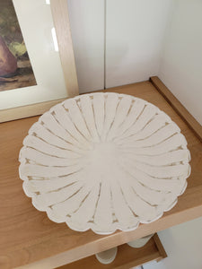 White wood scalloped bowl